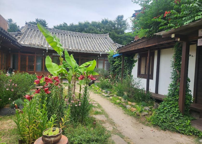 North Gyeongsang Gyeongju Building design