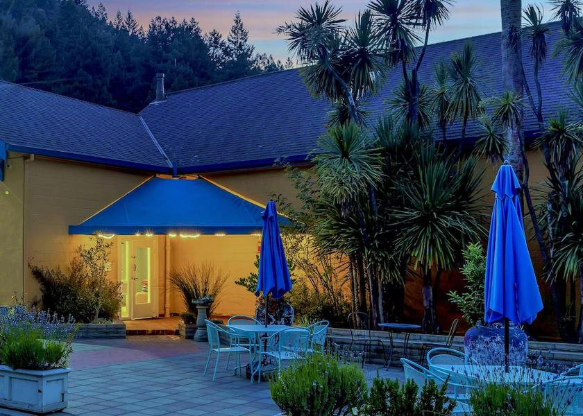 California Guerneville Facade