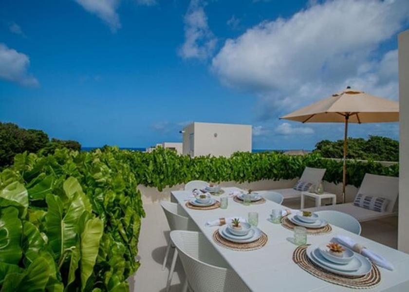 St. James Holetown Terrace