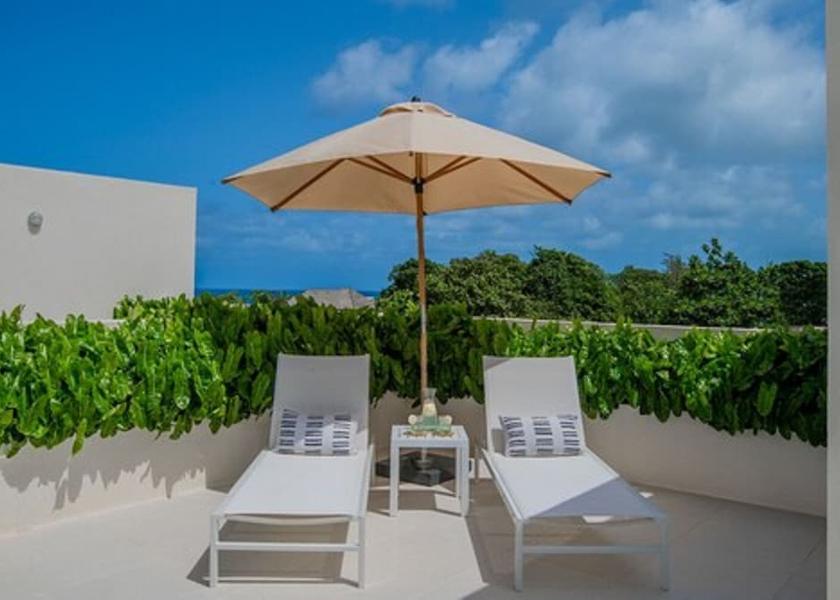 St. James Holetown Terrace