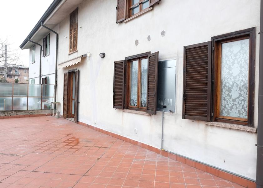 Lombardy Seriate Exterior Detail