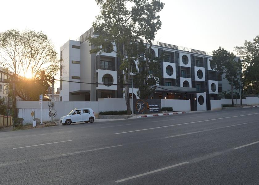  Yangon Exterior Detail