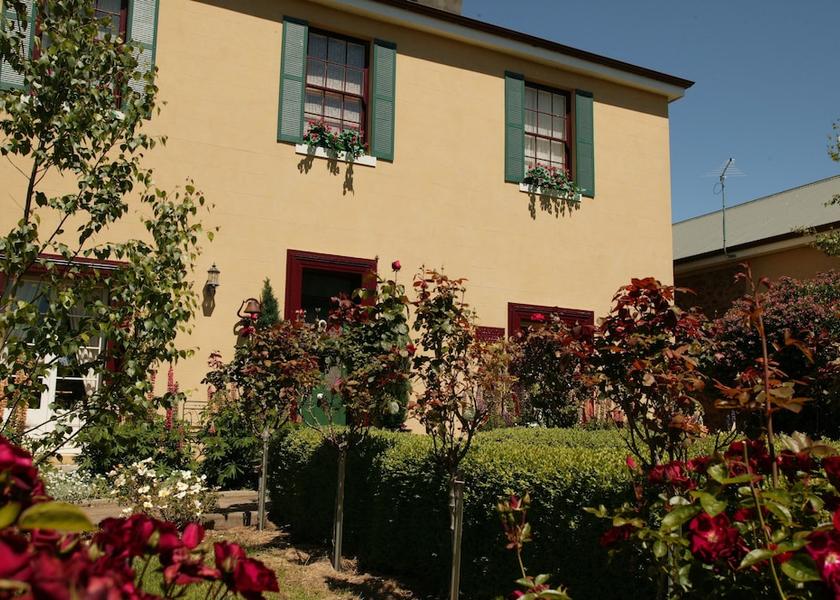 Tasmania Deloraine Entrance