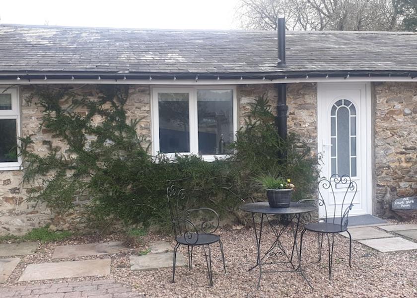 England Honiton Exterior Detail