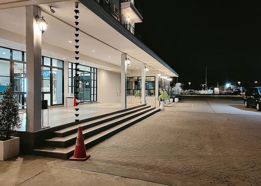 Nakhon Ratchasima Nakhon Ratchasima Facade