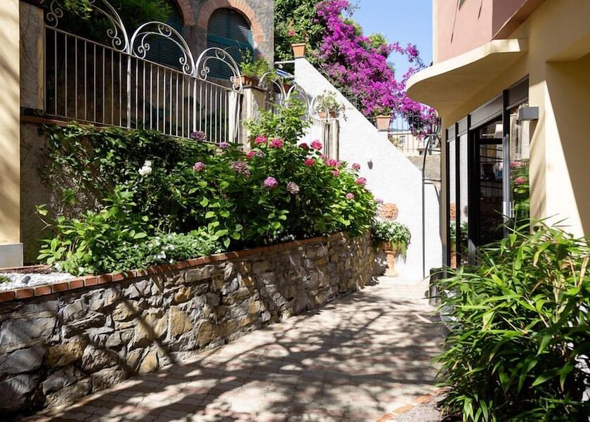 Liguria Santa Margherita Ligure Exterior Detail