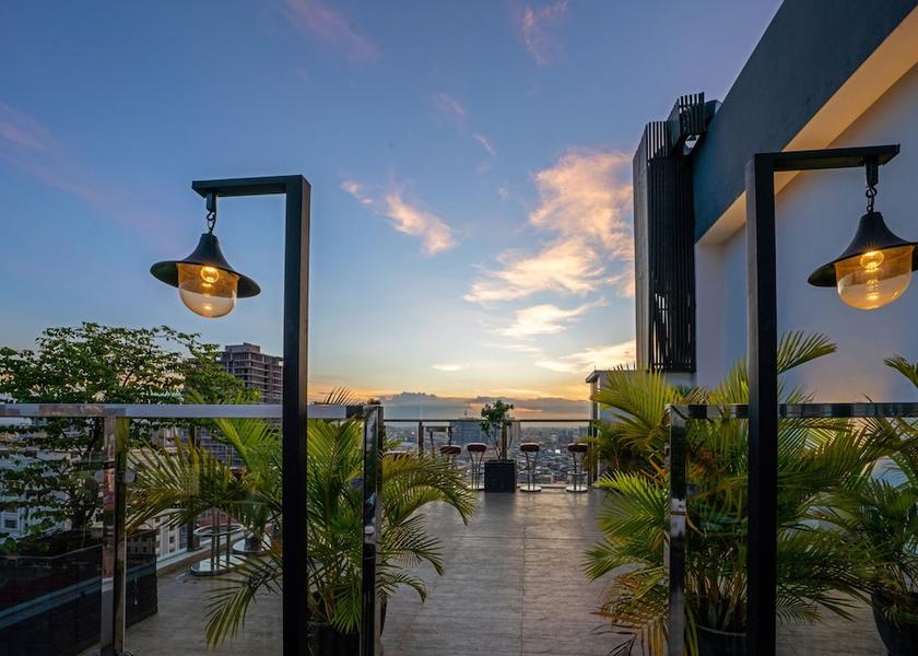  Phnom Penh Rooftop terrace