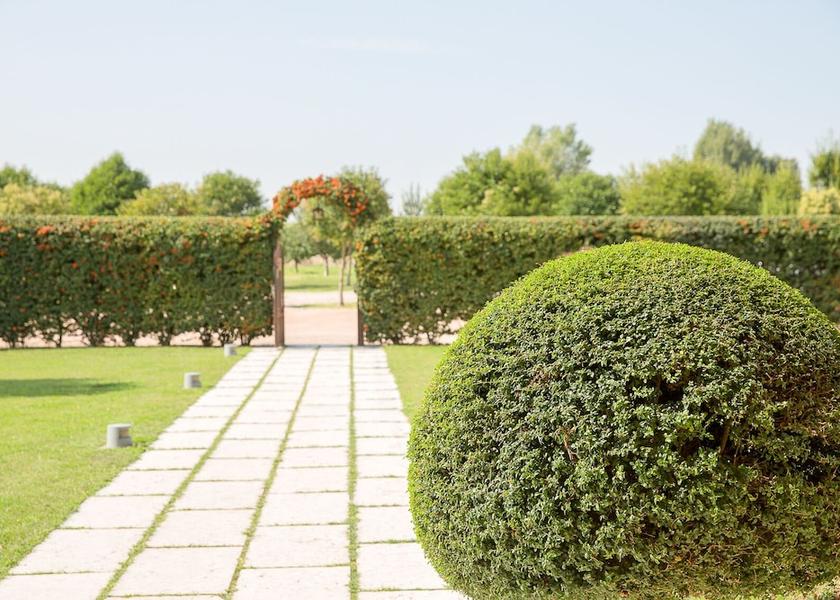 Veneto Zevio Exterior Detail