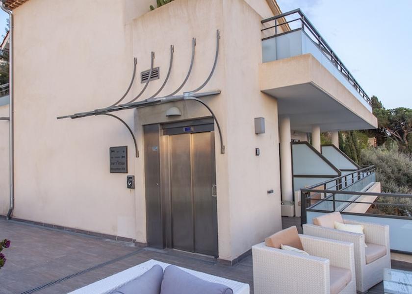 Var Le Lavandou Exterior Detail