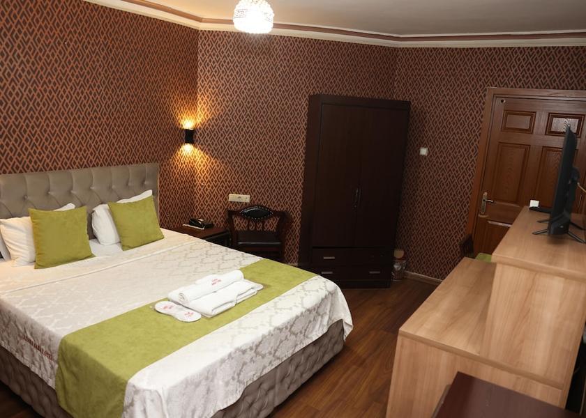  Adana Room