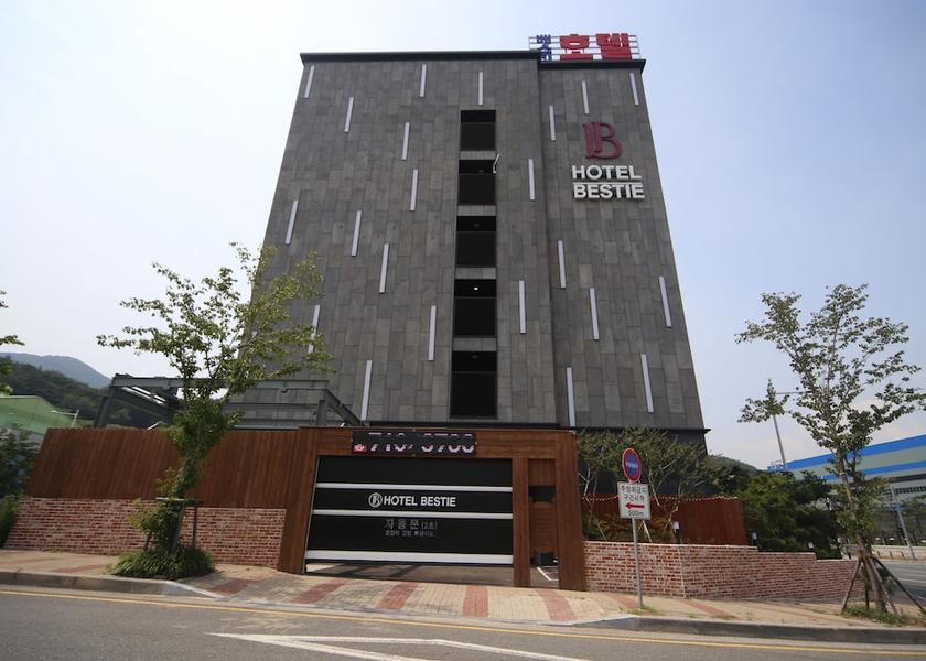  Busan Exterior