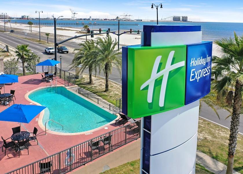 Mississippi Gulfport Pool