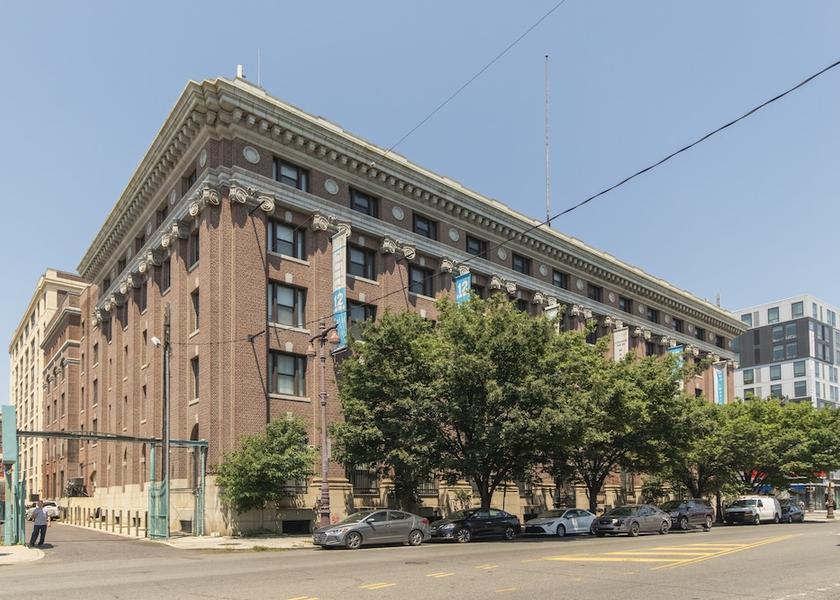 Mississippi Philadelphia Exterior Detail