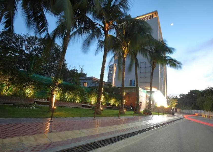  Dhaka Facade
