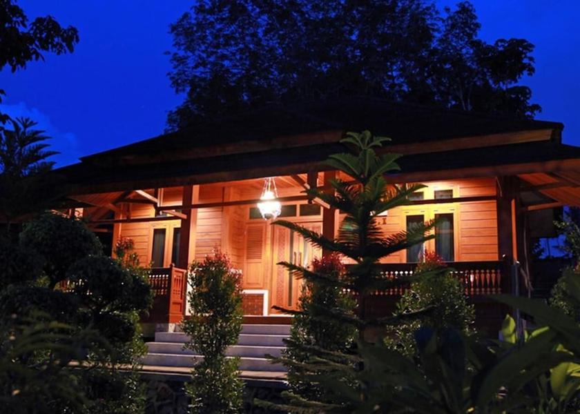 Bangka-Belitung Tanjung Pandan Exterior Detail