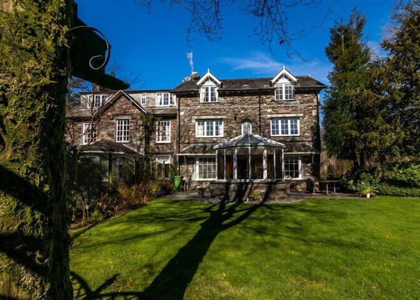 England Ambleside Facade