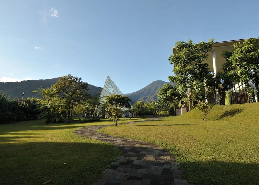 West Java Cisarua Property Grounds