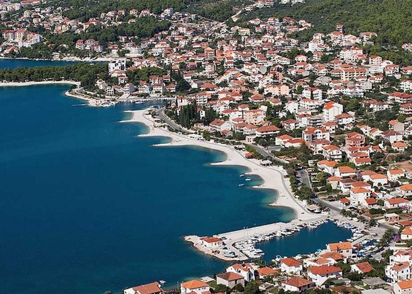 Split-Dalmatia Okrug Beach