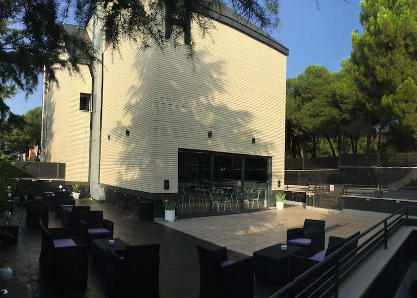Community of Madrid Pozuelo de Alarcon Outdoor dining