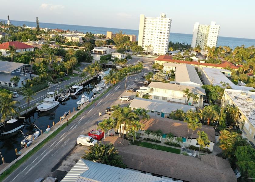 Florida Pompano Beach Exterior Detail