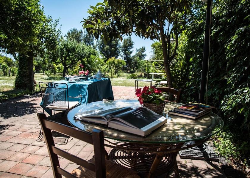 Sicily Gravina Di Catania Exterior Detail