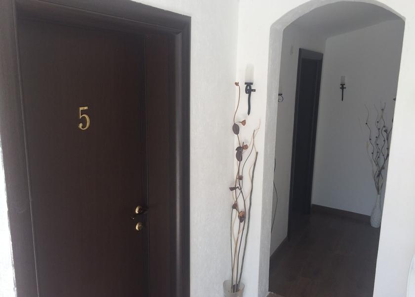  Podgorica Interior Entrance