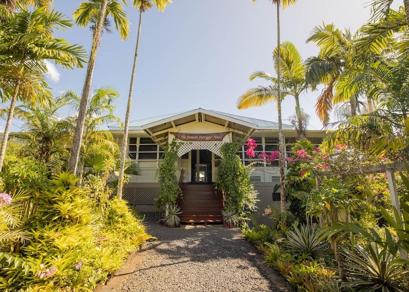  Apia Exterior Detail