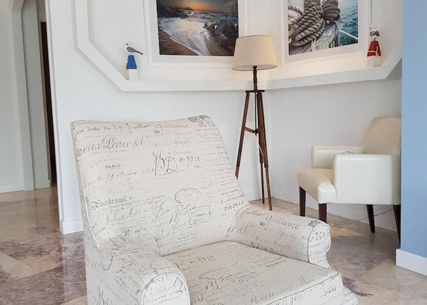 Cantabria San Vicente de la Barquera Lobby