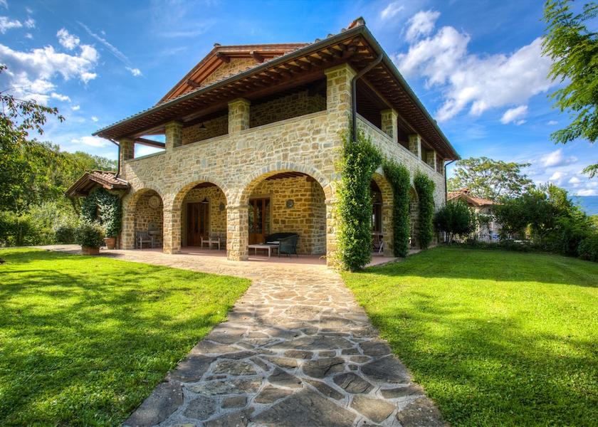Tuscany Poppi Facade