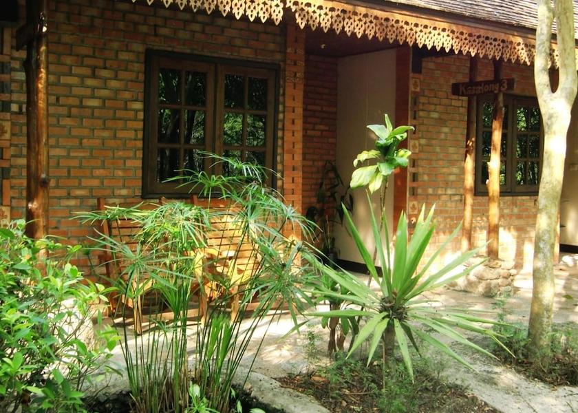 Chiang Mai Province Chiang Dao Exterior Detail