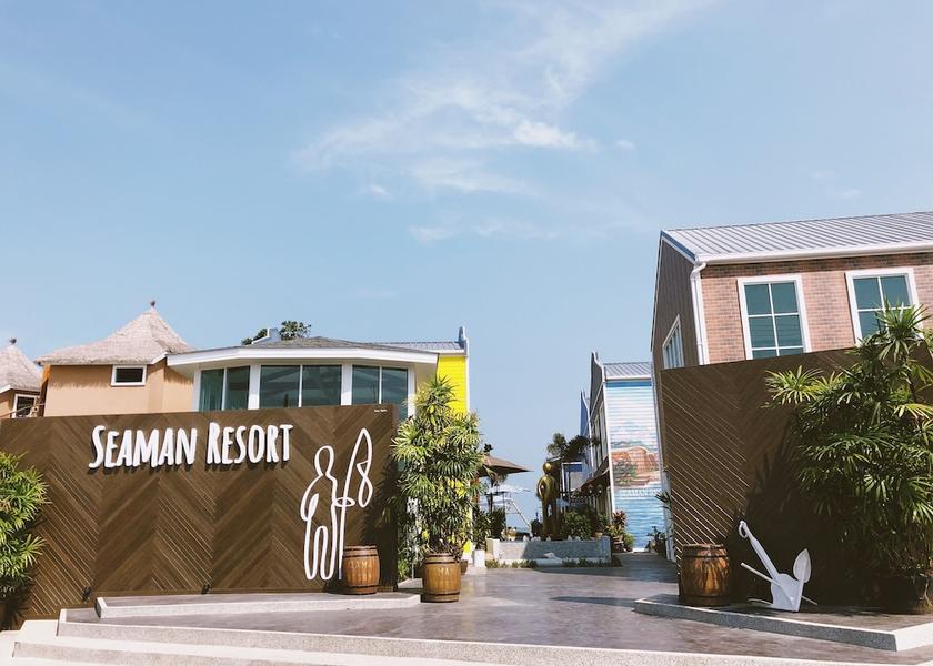 Phetchaburi Ban Laem Facade