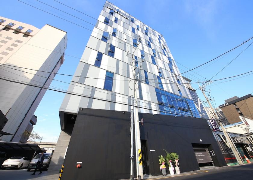  Busan Exterior