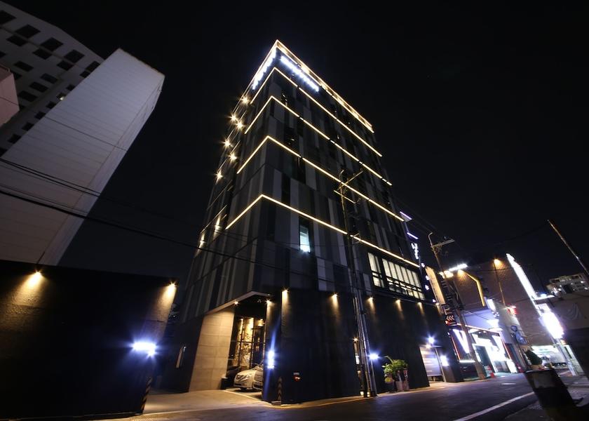  Busan Exterior