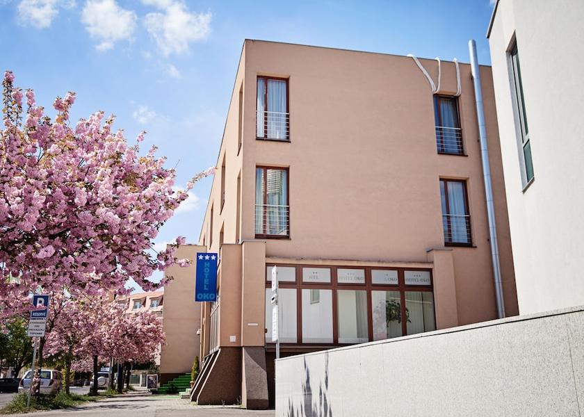  Nitra Exterior Detail