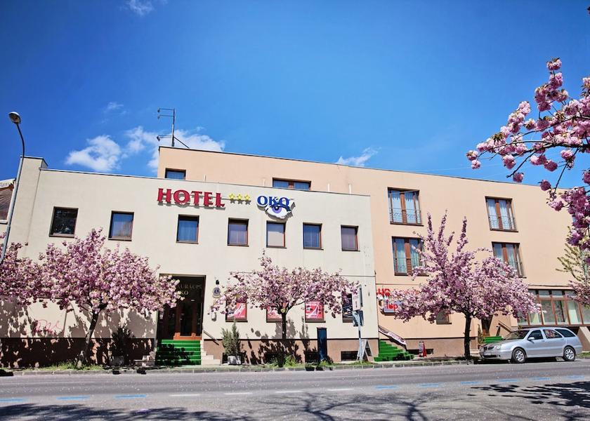  Nitra Exterior Detail