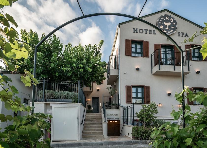  Zikhron Ya'aqov Facade