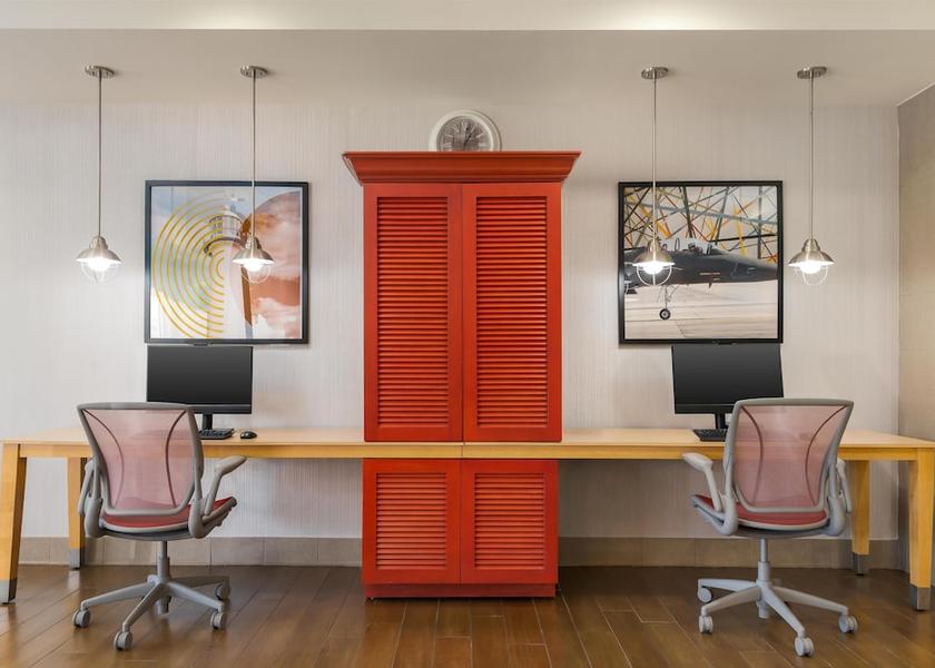 Mississippi D'Iberville Business center