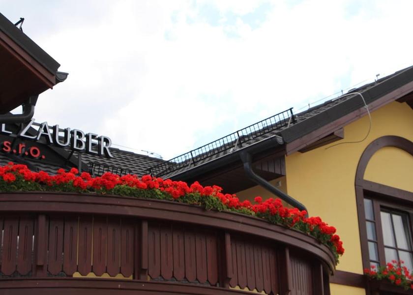  Poprad Exterior Detail