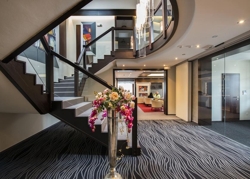  Poprad Interior Entrance