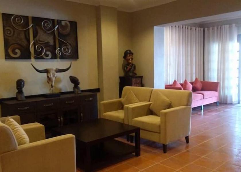  Blantyre Lobby