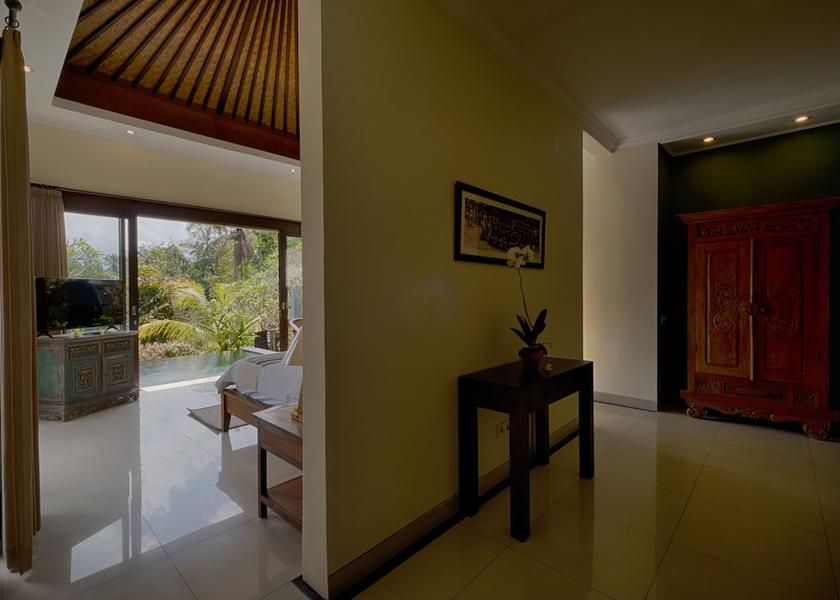 Bali Payangan Interior Entrance