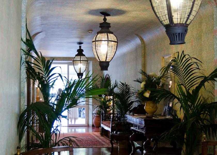 Tuscany Forte dei Marmi Interior Entrance