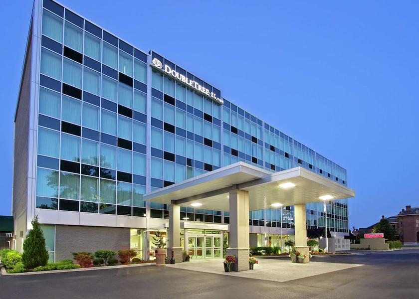 Ohio Newark Exterior Detail