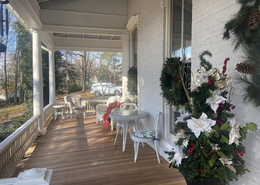 Georgia Marietta Exterior Detail