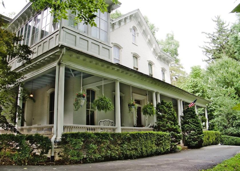 Georgia Marietta Facade