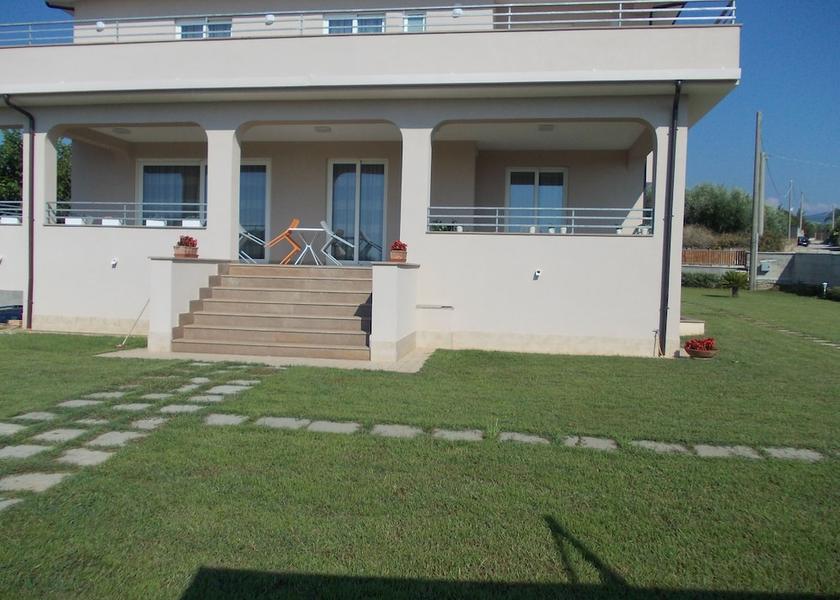 Campania Castellabate Porch