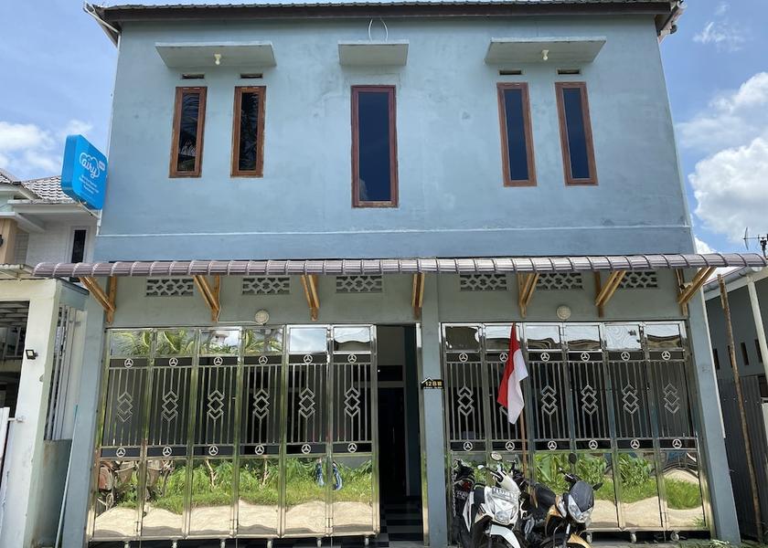  Pontianak Facade