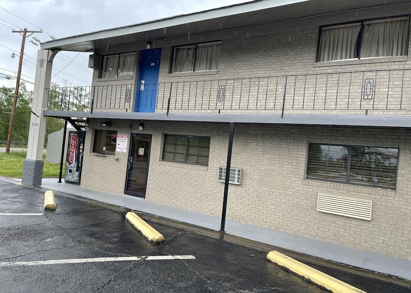 Louisiana Monroe Exterior Detail