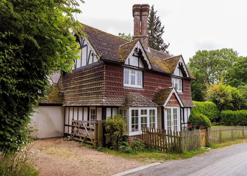 England Hassocks Exterior Detail