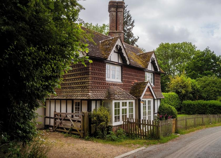 England Hassocks Exterior Detail